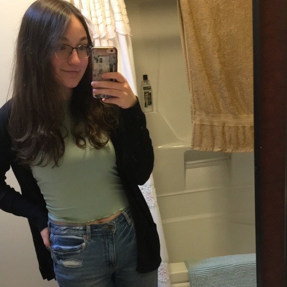 Meet your Posher, Alyssa - Picture 1 of 1